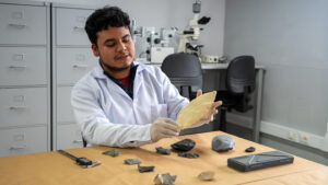 Estudiante de arqueología, miembro del GIPAM-PUCP revisita las primeras ocupaciones humanas en la sierra de Lima
